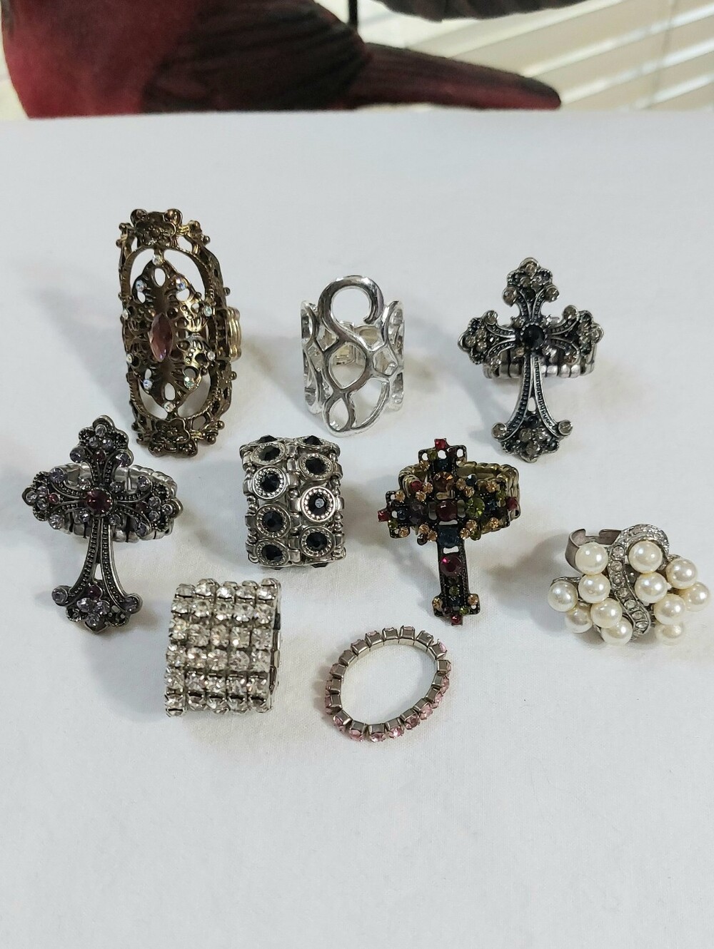Mixed Fashion Rings Set in Metallic Silver, Gold, and Pearl